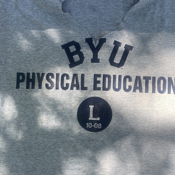 BYU t-shirt…. - Picture 2 of 4